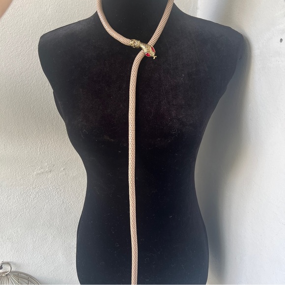 Vintage beige mesh snake belt necklace - Picture 9 of 12